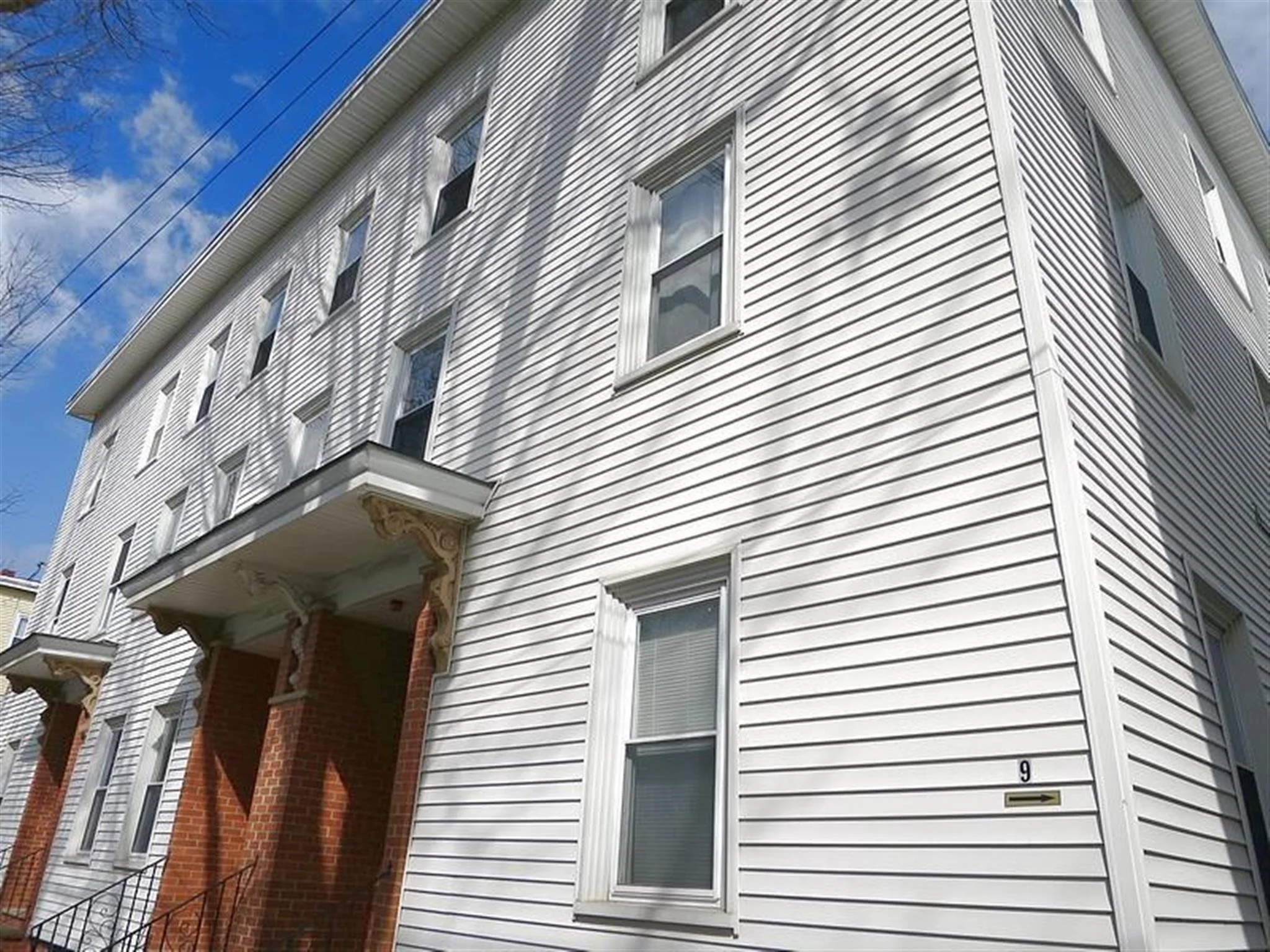 1 bed, 1 bath apartment for rent at 13 Bristol St Unit 1, Wellington-Harrington — photo 9 of 9
