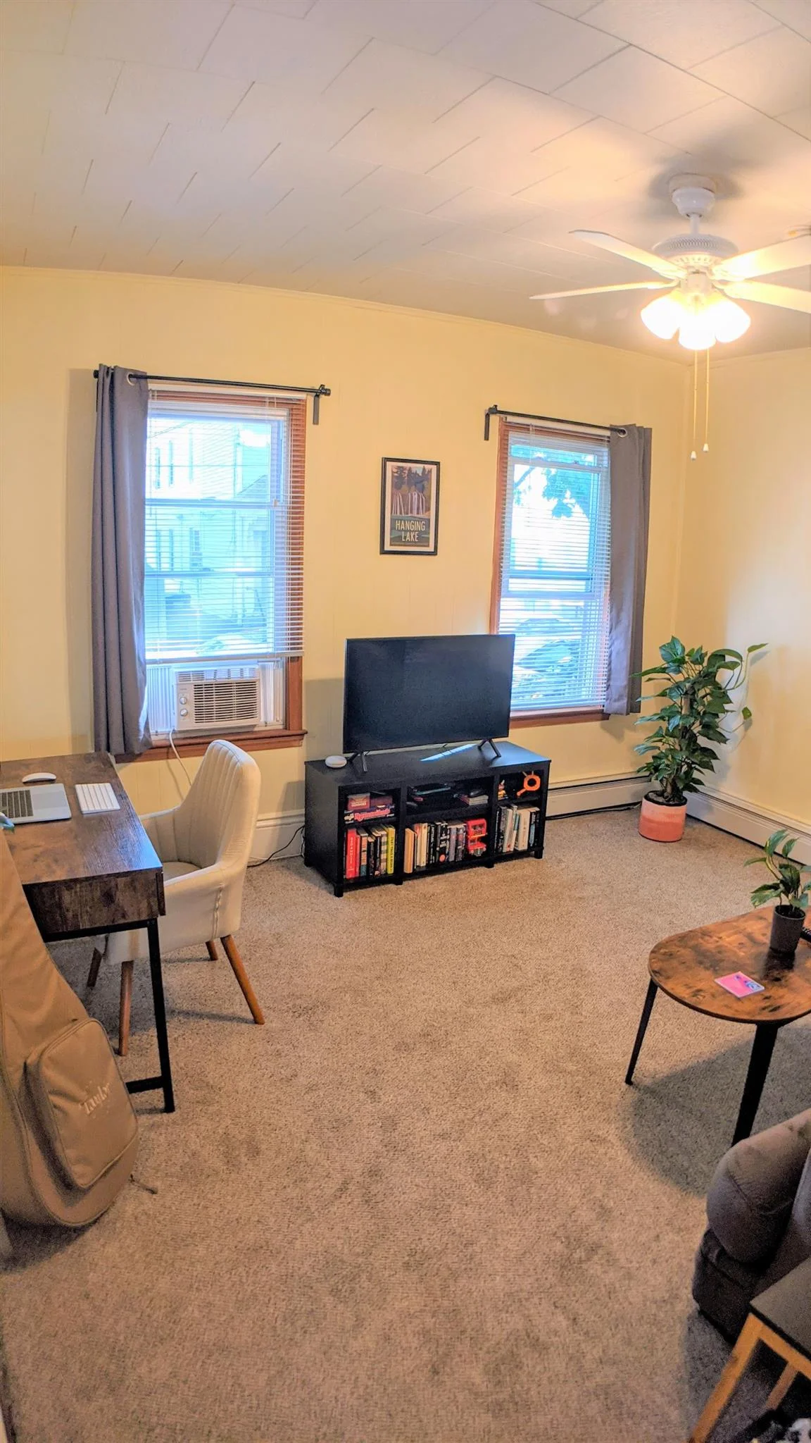 1 bed, 1 bath apartment for rent at 13 Bristol St Unit 1, Wellington-Harrington — photo 3 of 9