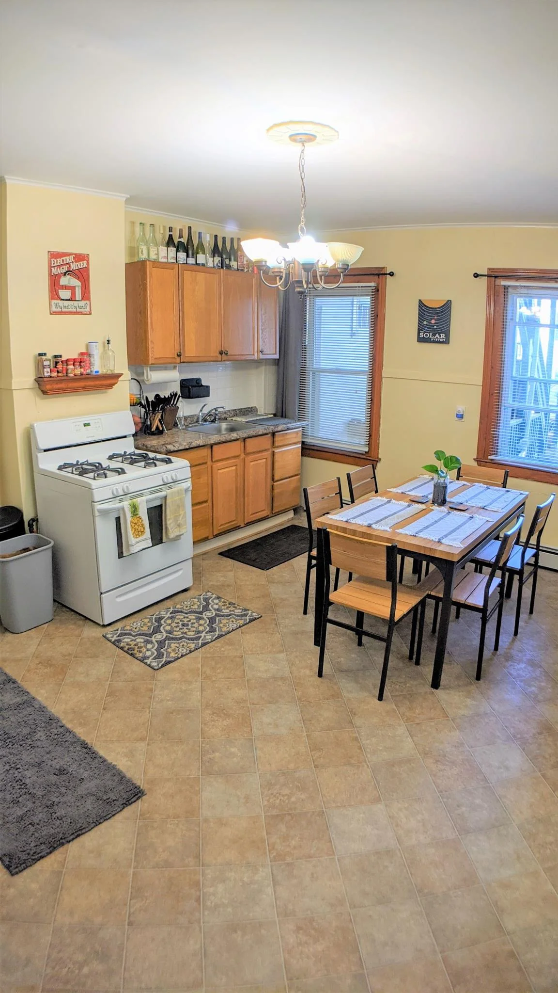 1 bed, 1 bath apartment for rent at 13 Bristol St Unit 1, Wellington-Harrington — photo 1 of 9