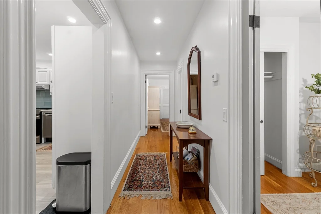 2 bed, 1 bath apartment for rent at 13 Broadway Ave Unit 1, Rockport — photo 10 of 15