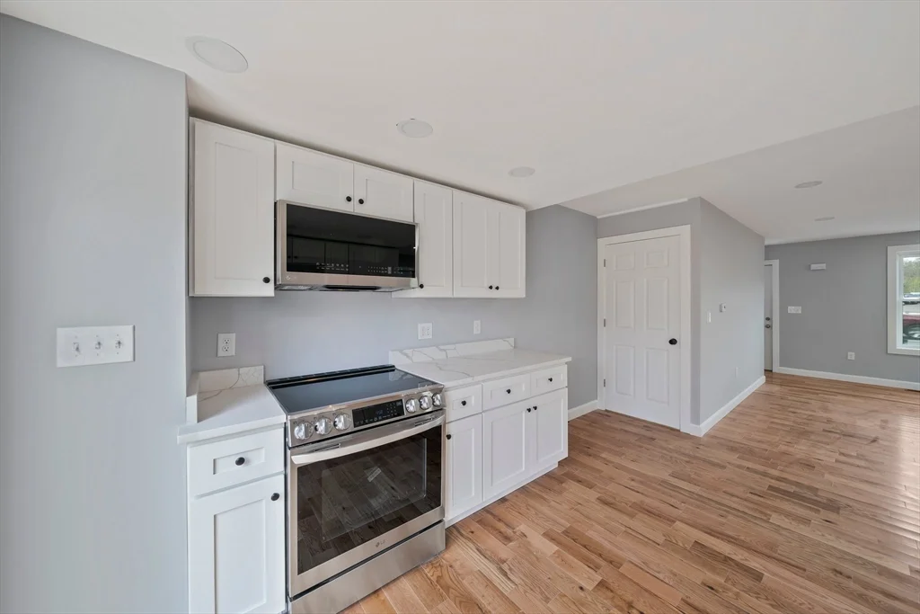 4 bed, 3 bath apartment for rent at 13 Broadway Unit 1, Raynham Center — photo 7 of 33