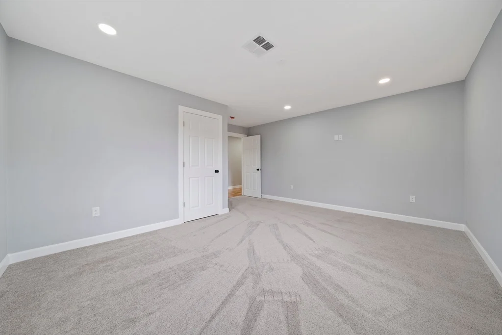 4 bed, 3 bath apartment for rent at 13 Broadway Unit 1, Raynham Center — photo 20 of 33