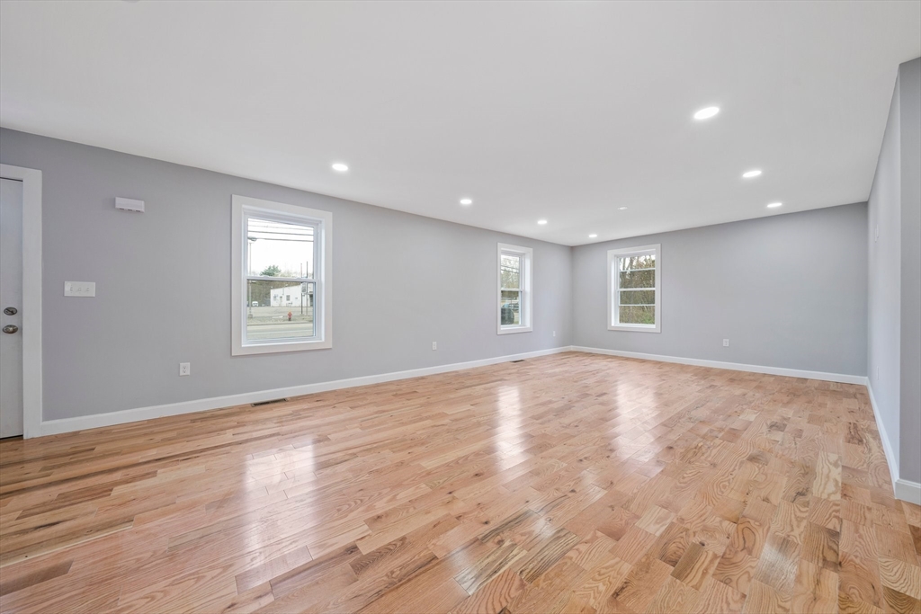 3 bed, 2 bath apartment for rent at 13 Broadway Unit 2, Raynham Center — photo 8 of 33