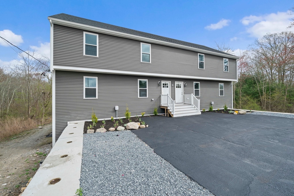 3 bed, 2 bath apartment for rent at 13 Broadway Unit 2, Raynham Center — photo 3 of 33