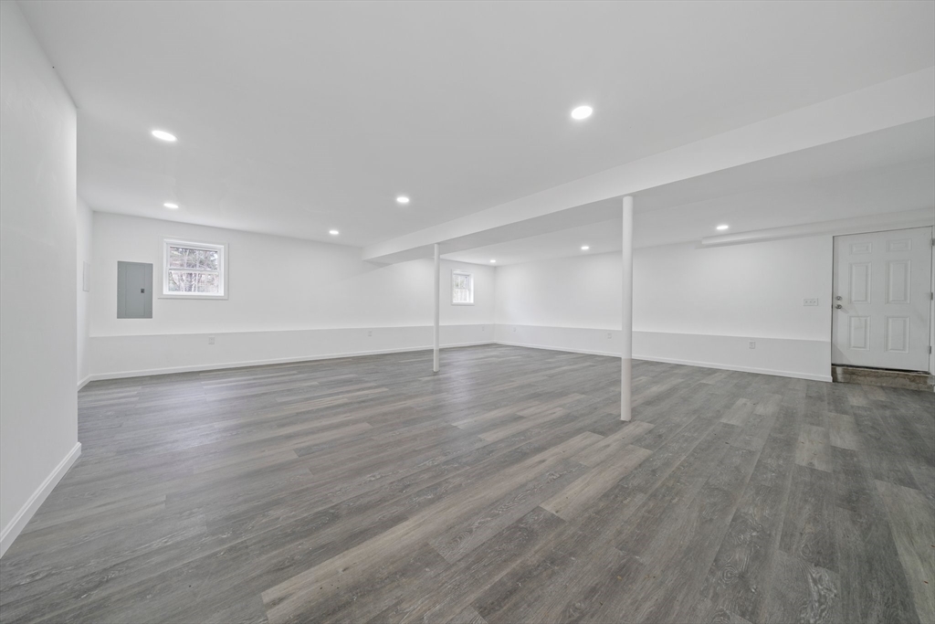 3 bed, 2 bath apartment for rent at 13 Broadway Unit 2, Raynham Center — photo 29 of 33