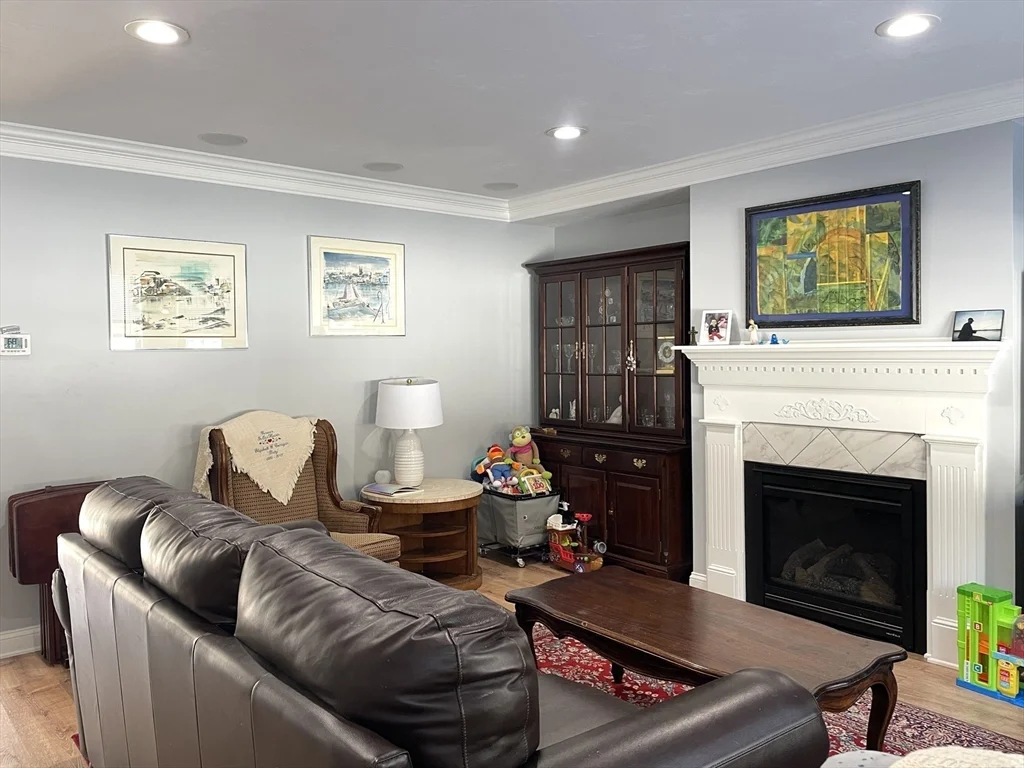 3 bed, 2 bath apartment for rent at 13 Buckingham Rd Unit 13, Tewksbury — photo 1 of 31