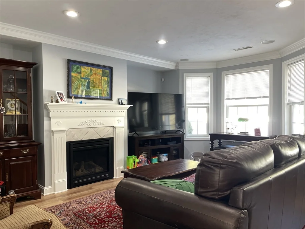 3 bed, 2 bath apartment for rent at 13 Buckingham Rd Unit 13, Tewksbury — photo 2 of 31