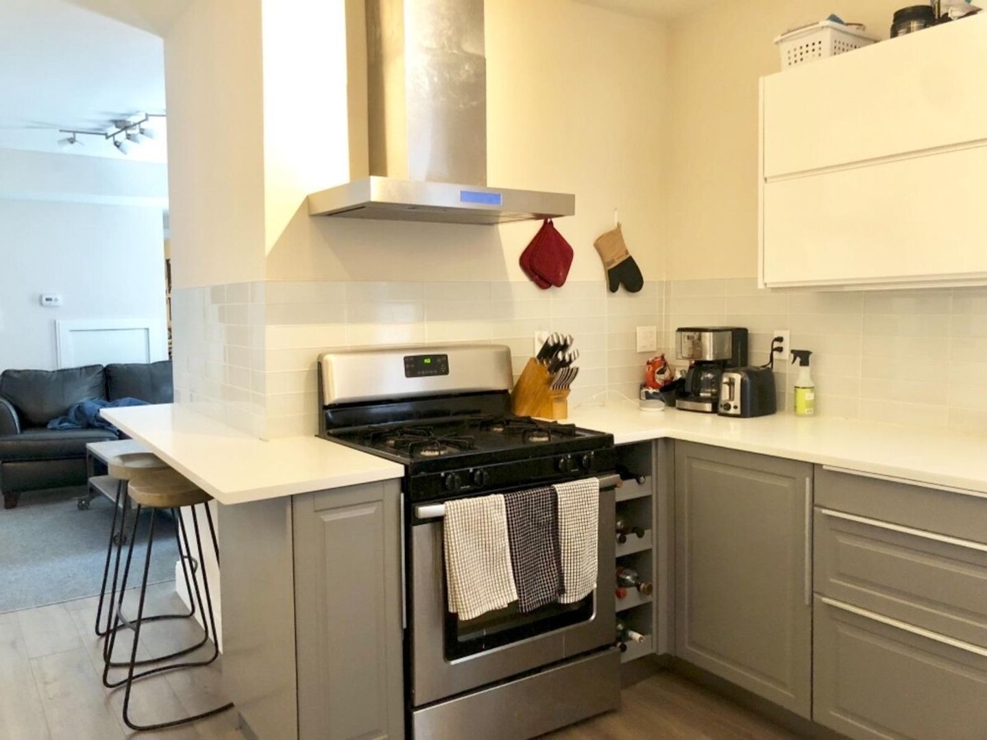 4 bed, 1 bath apartment for rent at 13 Carpenter St Unit 2, South Boston — photo 1 of 11