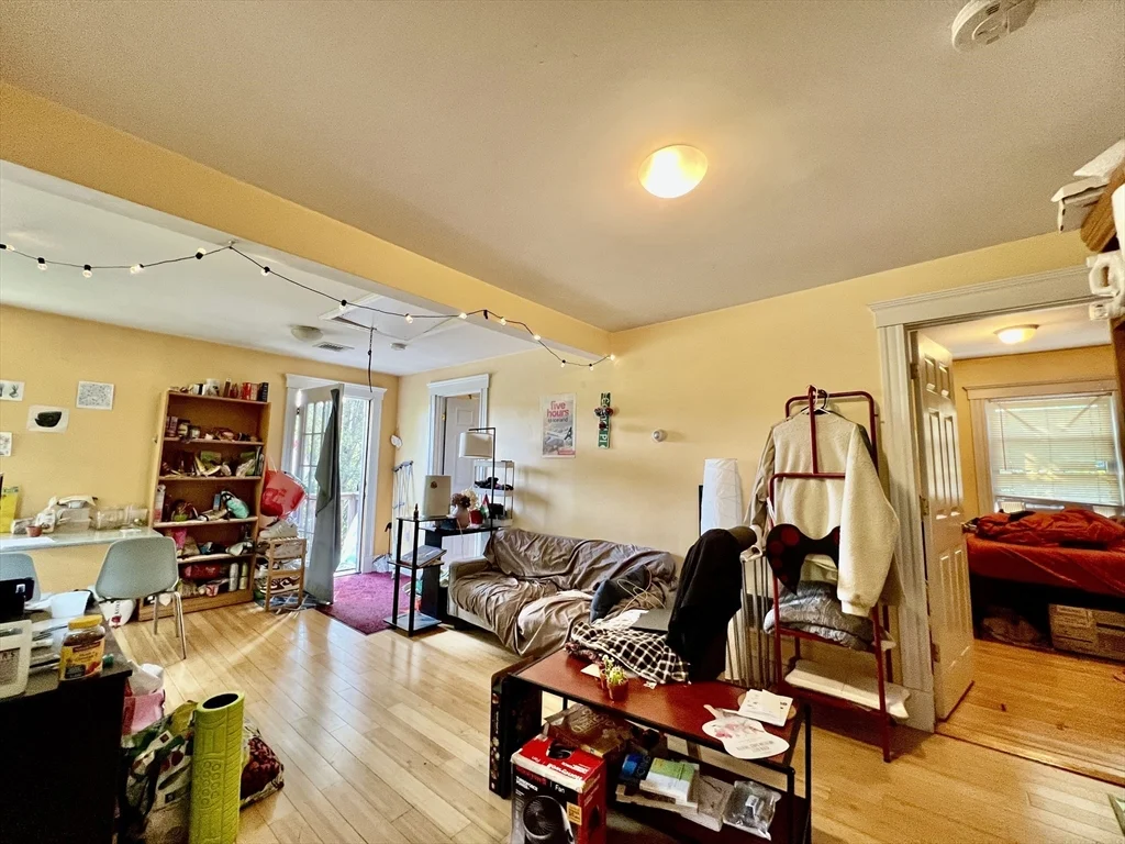 3 bed, 1 bath apartment for rent at 13 Centre St Unit 2, Roxbury — photo 6 of 18