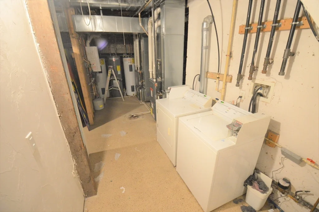 3 bed, 1 bath apartment for rent at 13 Centre St Unit 2, Roxbury — photo 18 of 18