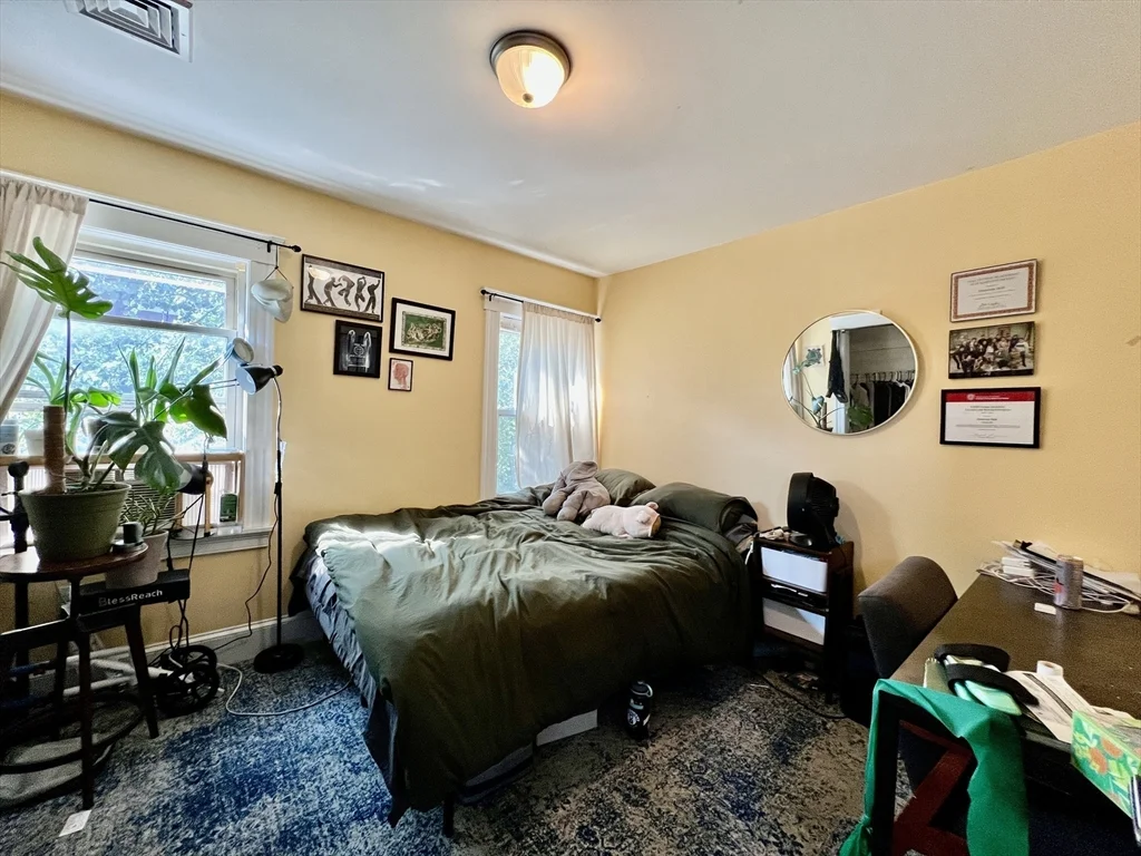 3 bed, 1 bath apartment for rent at 13 Centre St Unit 2, Roxbury — photo 10 of 18