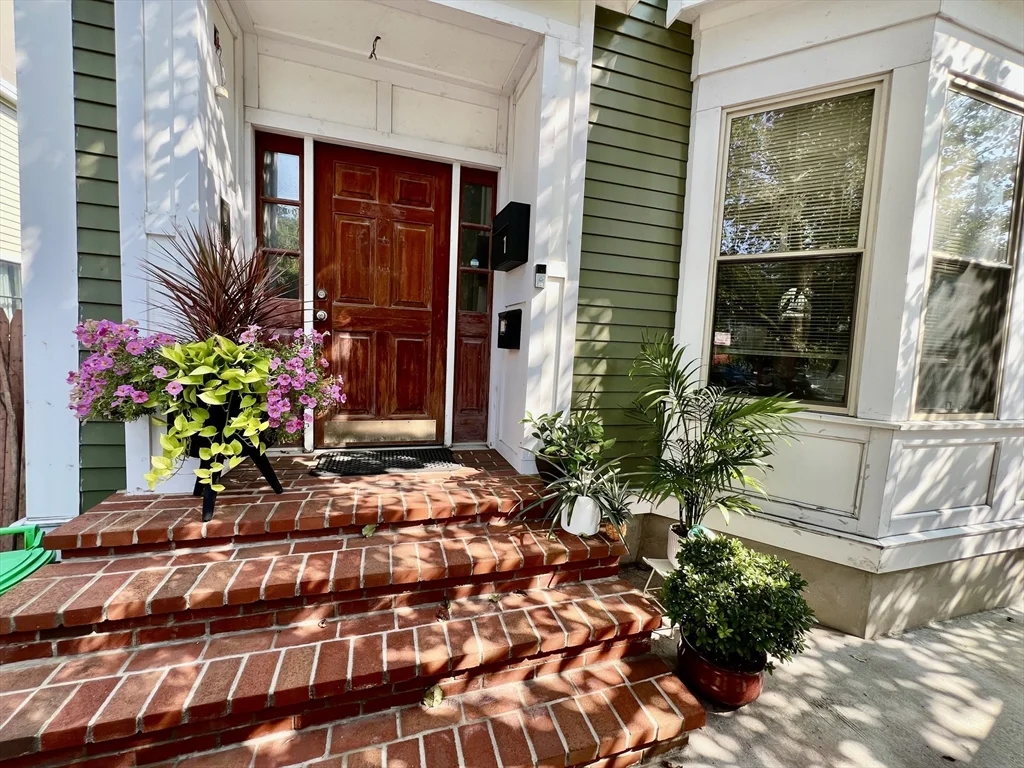 3 bed, 1 bath apartment for rent at 13 Centre St Unit 2, Roxbury — photo 14 of 18