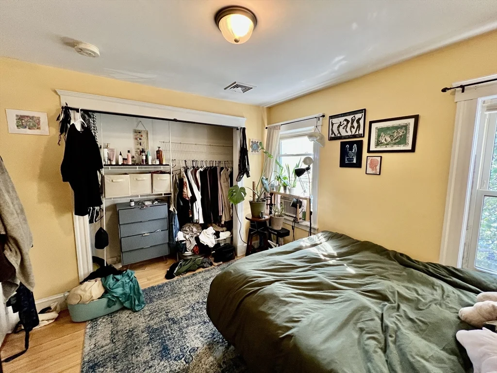 3 bed, 1 bath apartment for rent at 13 Centre St Unit 2, Roxbury — photo 11 of 18