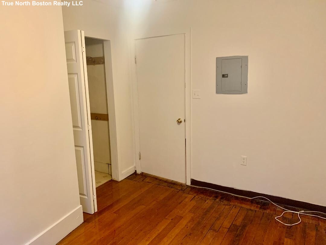 1 bed, 1 bath apartment for rent at 13 Charter St Unit 2R, North End — photo 16 of 19