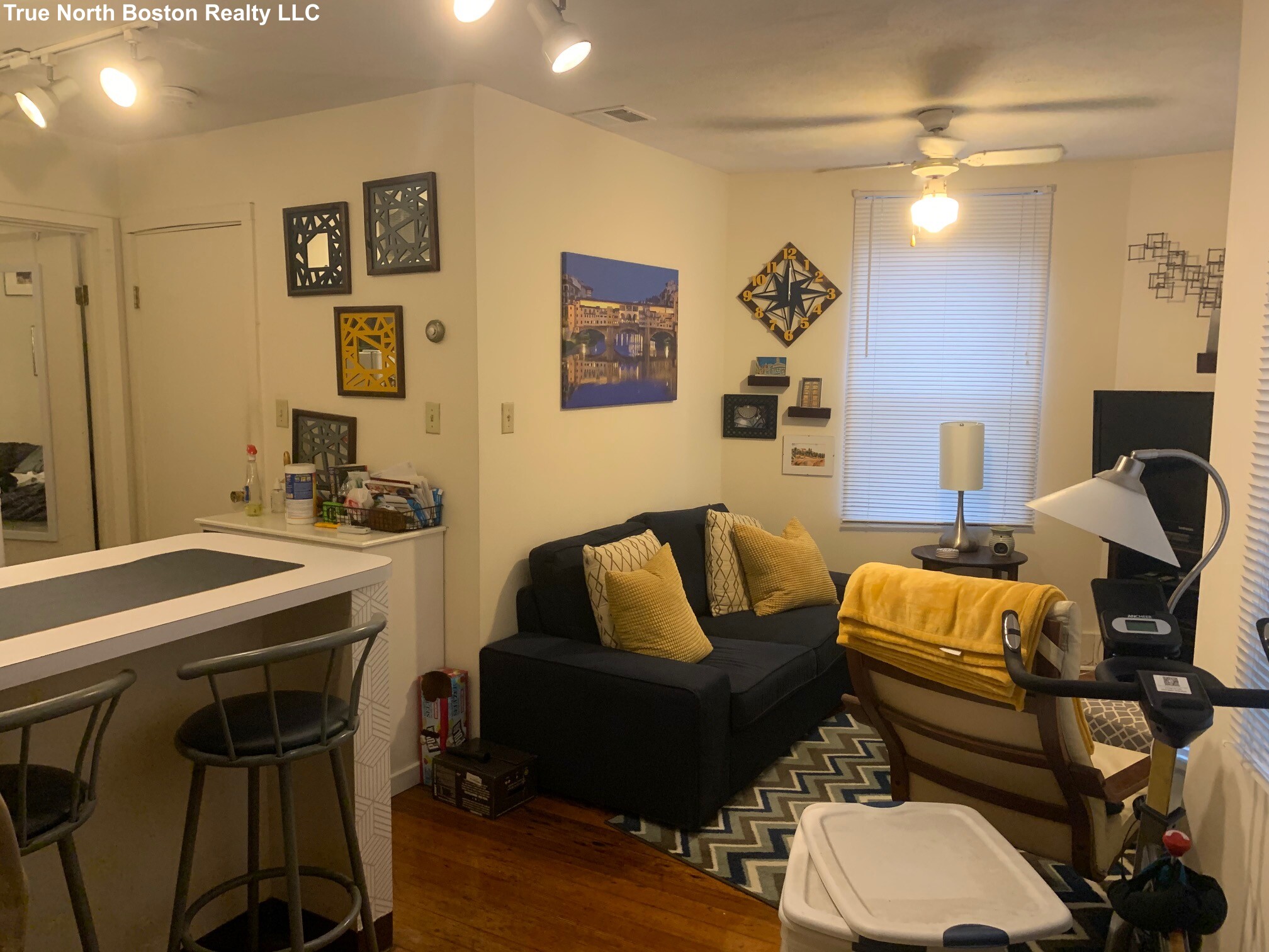 1 bed, 1 bath apartment for rent at 13 Charter St Unit 2R, North End — photo 2 of 19