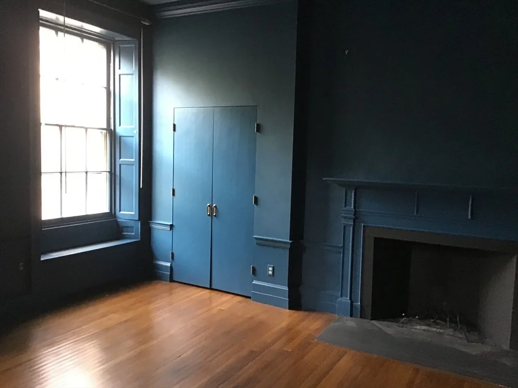 4 bed, 3 bath apartment for rent at 13 Chestnut St Unit 1, Beacon Hill — photo 14 of 25