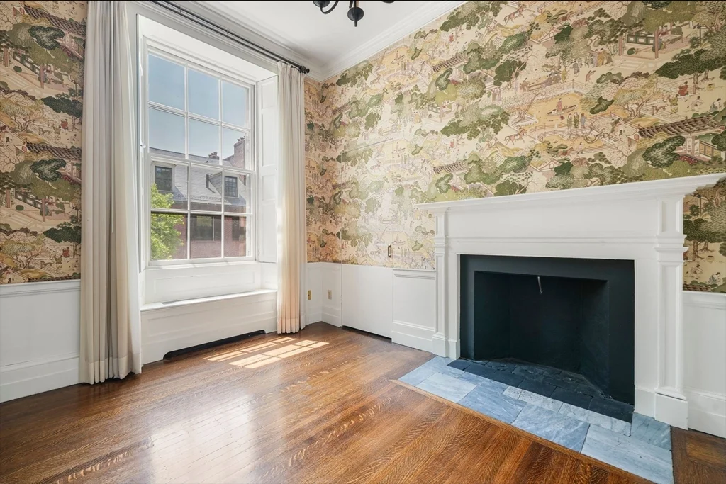 4 bed, 3 bath apartment for rent at 13 Chestnut St Unit 1, Beacon Hill — photo 21 of 25