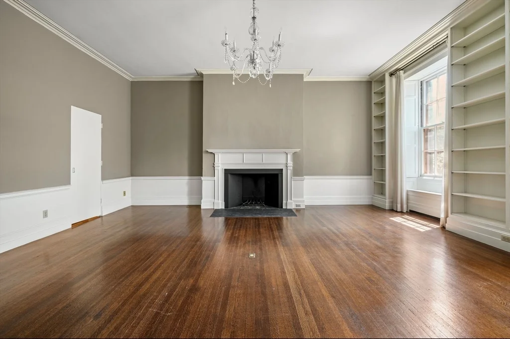 4 bed, 3 bath apartment for rent at 13 Chestnut St Unit 1, Beacon Hill — photo 18 of 25