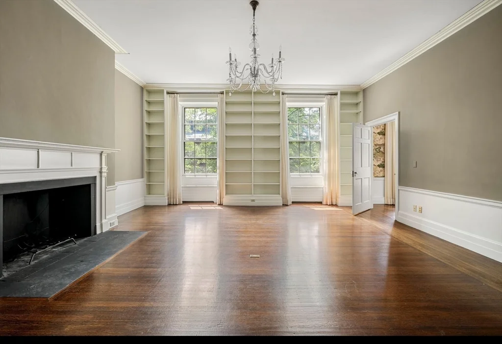 4 bed, 3 bath apartment for rent at 13 Chestnut St Unit 1, Beacon Hill — photo 19 of 25