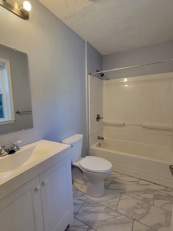 3 bed, 2 bath apartment for rent at 13 Church St Unit N/A, Franklin — photo 8 of 14
