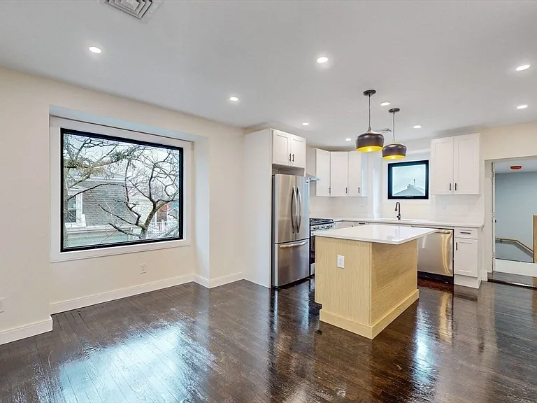 3 bed, 2 bath apartment for rent at 13 Clark Ave Unit 2, Chelsea — photo 8 of 11