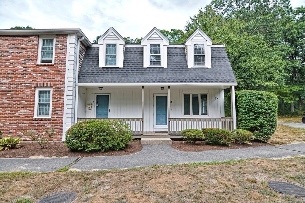 2 bed, 1 bath apartment for rent at 13 Colonial Dr Unit 13, Norton — photo 3 of 15