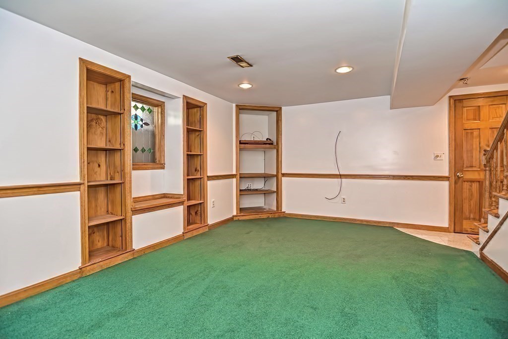 2 bed, 1 bath apartment for rent at 13 Colonial Dr Unit 13, Norton — photo 13 of 15