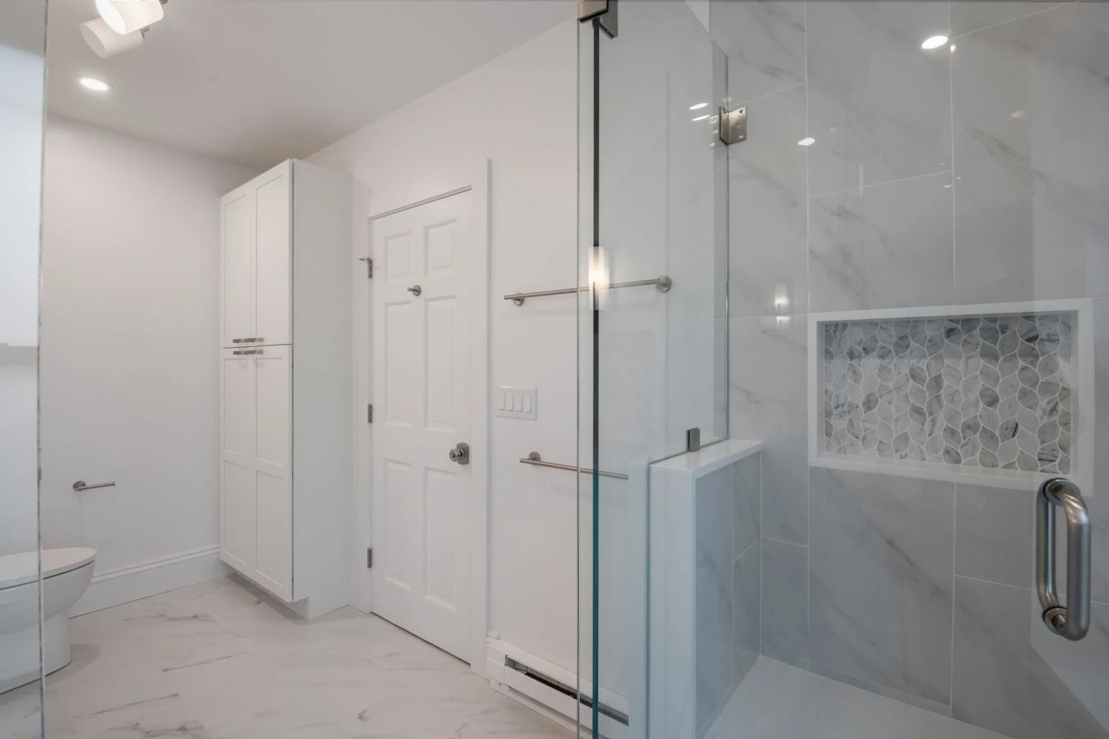 2 bed, 2 bath apartment for rent at 13 Concord Sqaure Unit 2, South End — photo 24 of 33
