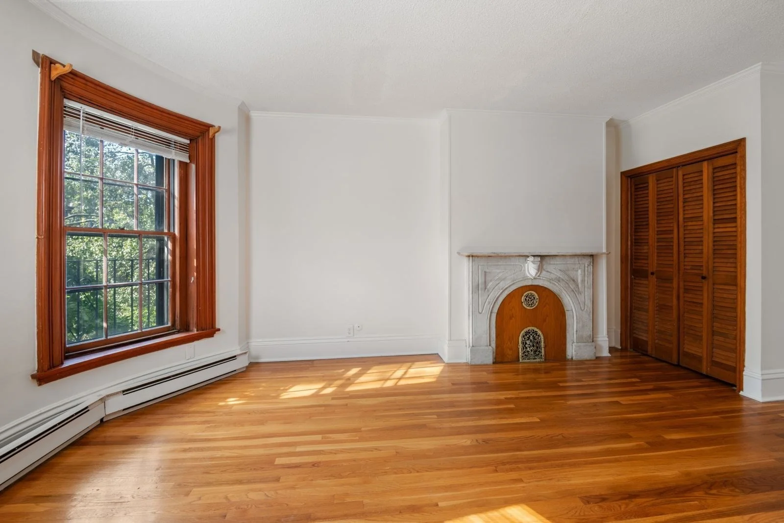2 bed, 2 bath apartment for rent at 13 Concord Sqaure Unit 2, South End — photo 17 of 33