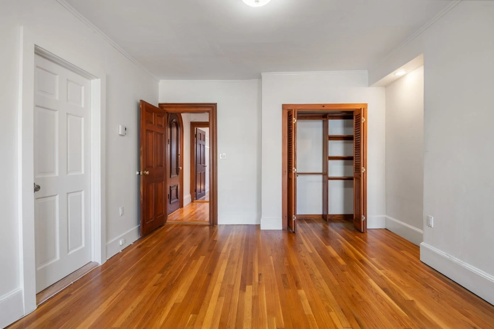 2 bed, 2 bath apartment for rent at 13 Concord Sqaure Unit 2, South End — photo 28 of 33