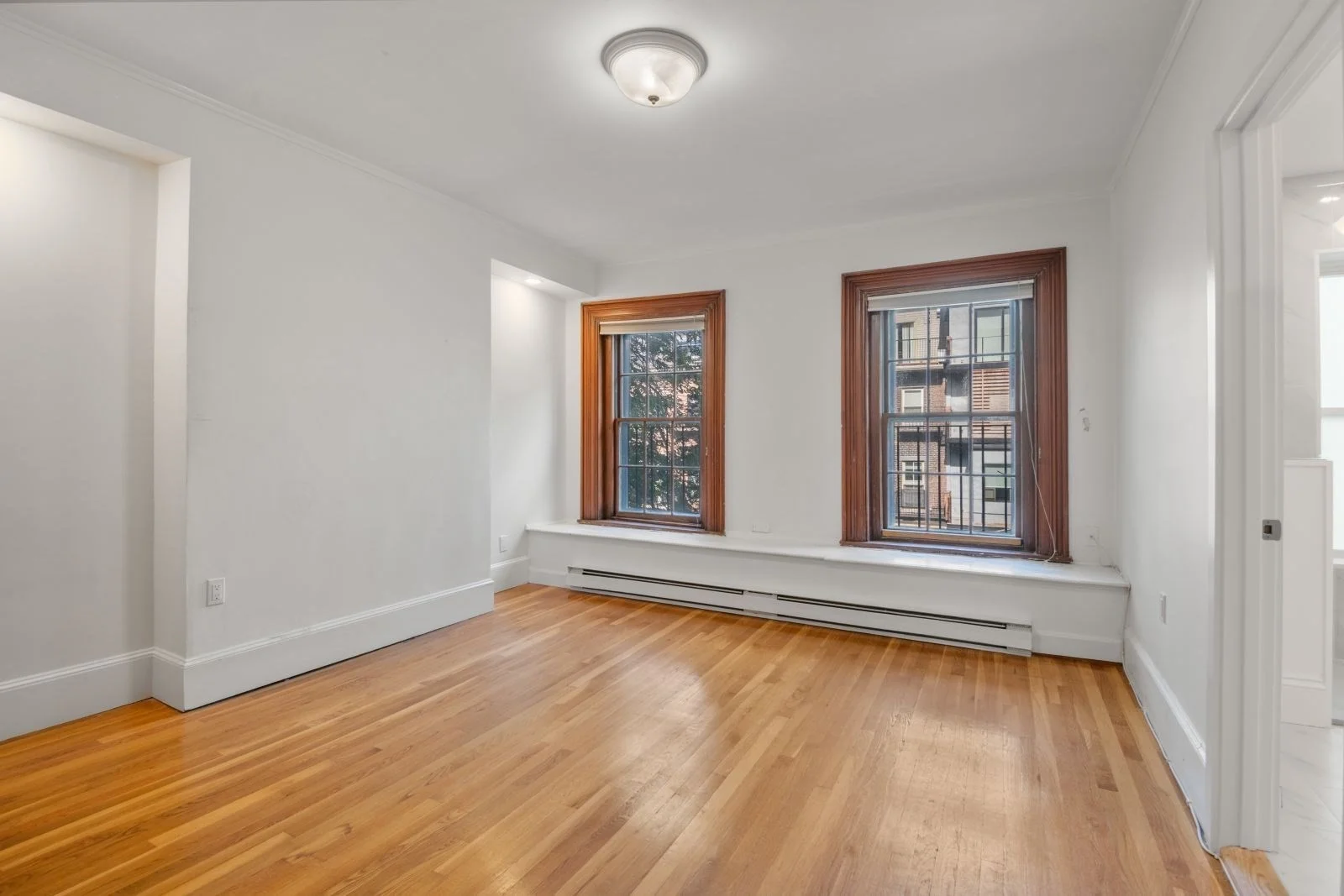 2 bed, 2 bath apartment for rent at 13 Concord Sqaure Unit 2, South End — photo 26 of 33