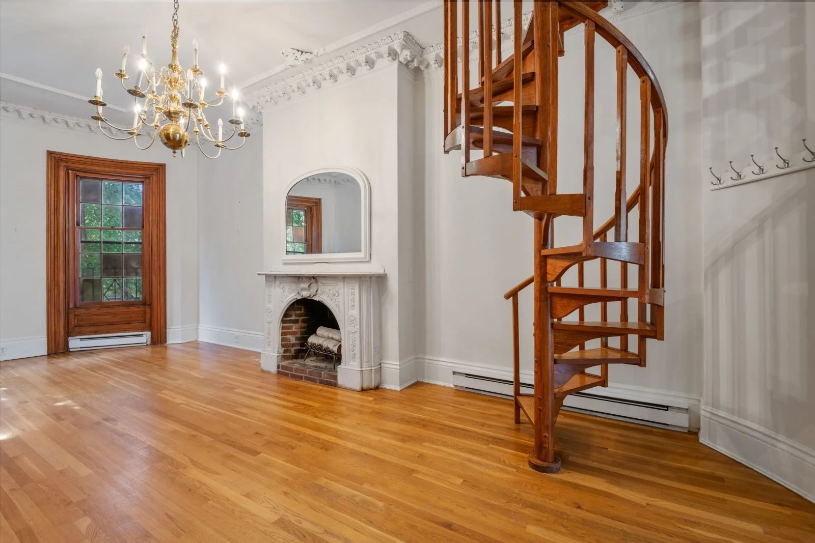 2 bed, 2 bath apartment for rent at 13 Concord Sqaure Unit 2, South End — photo 11 of 33