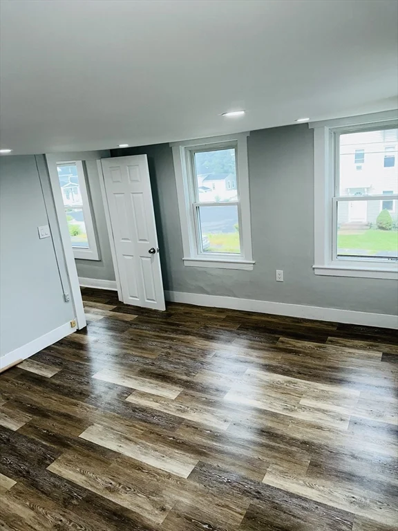 3 bed, 1 bath apartment for rent at 13 Crapo St Unit 2, Taunton — photo 6 of 12
