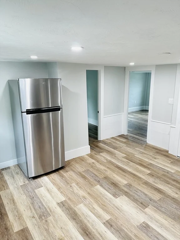 3 bed, 1 bath apartment for rent at 13 Crapo St Unit 2, Taunton — photo 3 of 12