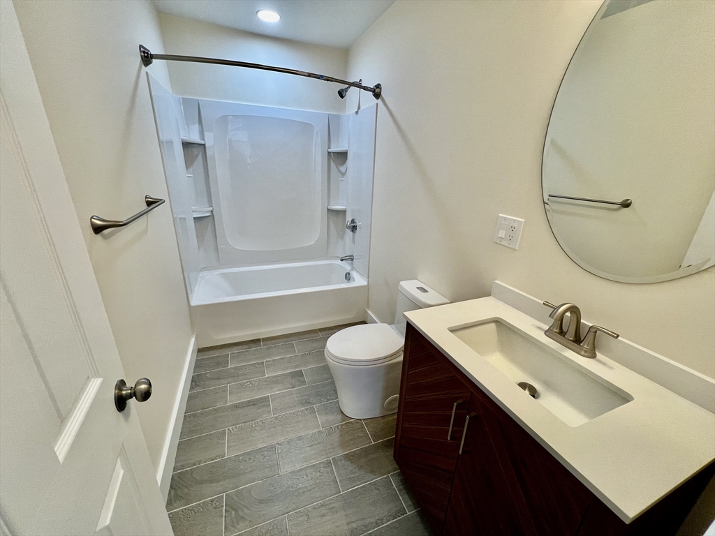 2 bed, 1 bath apartment for rent at 13 Dalby St Unit A, Newton — photo 10 of 12