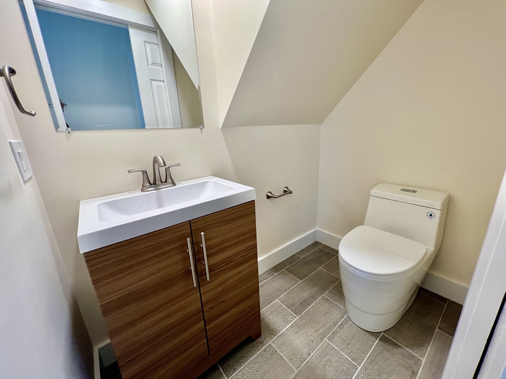2 bed, 1 bath apartment for rent at 13 Dalby St Unit A, Newton — photo 11 of 12