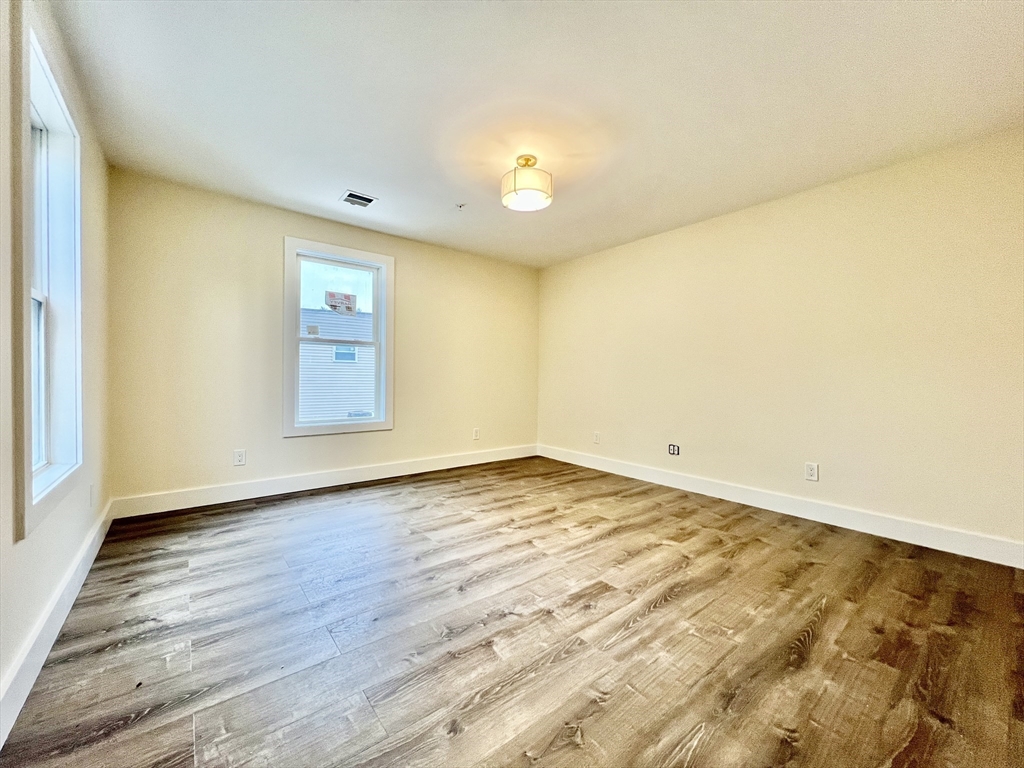 2 bed, 1 bath apartment for rent at 13 Dalby St Unit A, Newton — photo 3 of 12