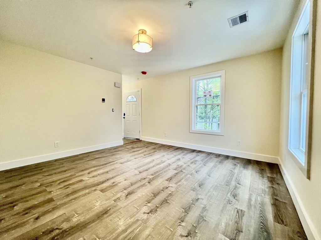 2 bed, 1 bath apartment for rent at 13 Dalby St Unit A, Newton — photo 4 of 12