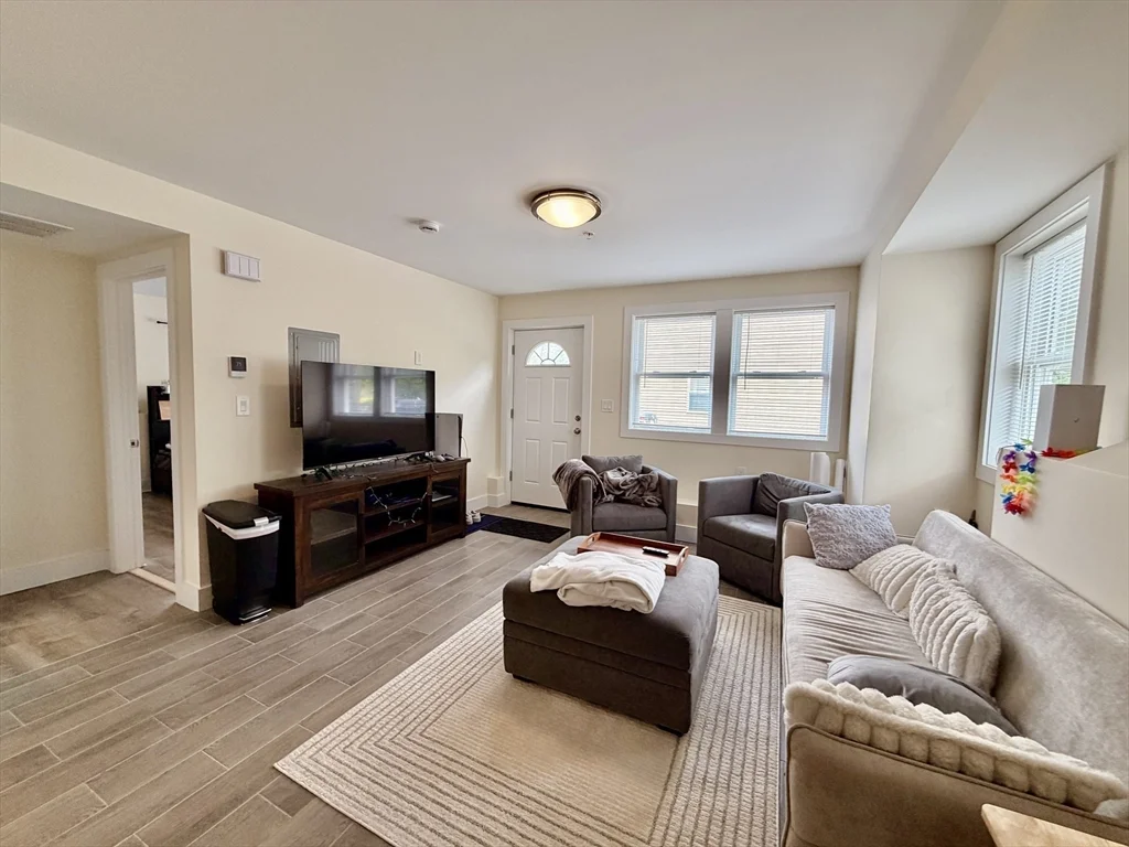 2 bed, 1 bath apartment for rent at 13 Dalby St Unit C, Nonantum — photo 3 of 11