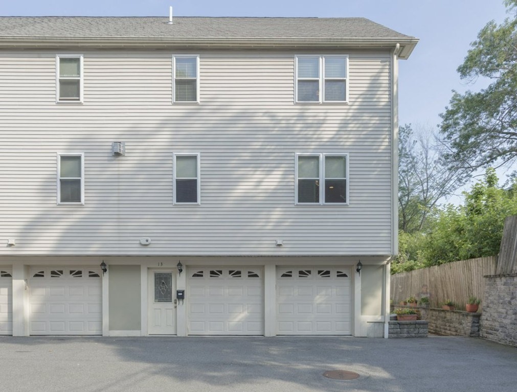 3 bed, 2 bath apartment for rent at 13 Downer Ct Unit 13, Dorchester — photo 23 of 23