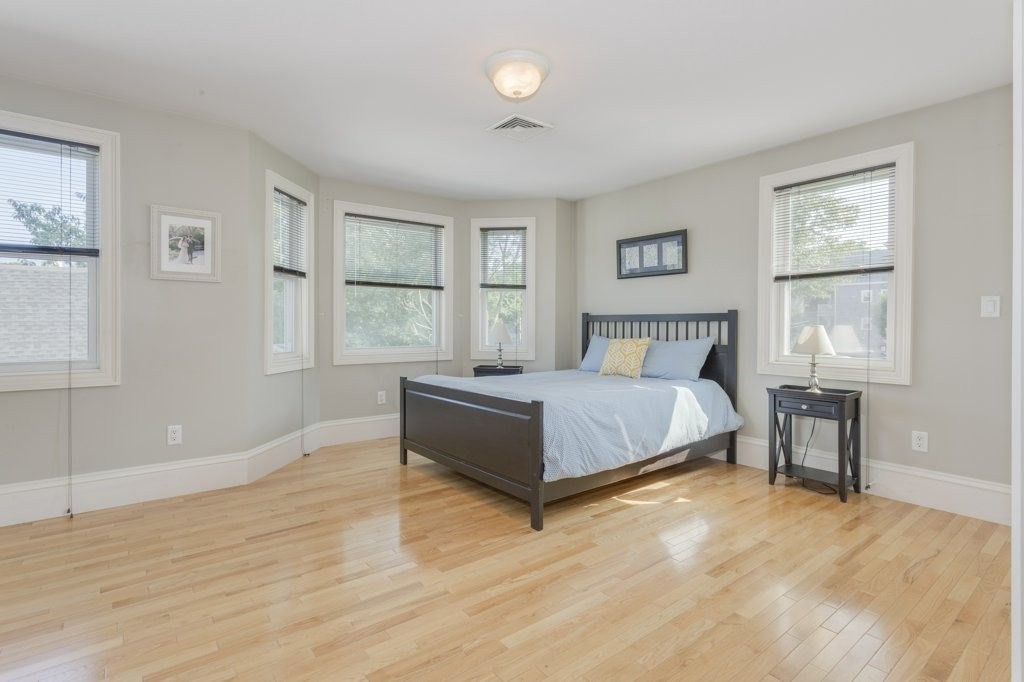 3 bed, 2 bath apartment for rent at 13 Downer Ct Unit 13, Dorchester — photo 11 of 23
