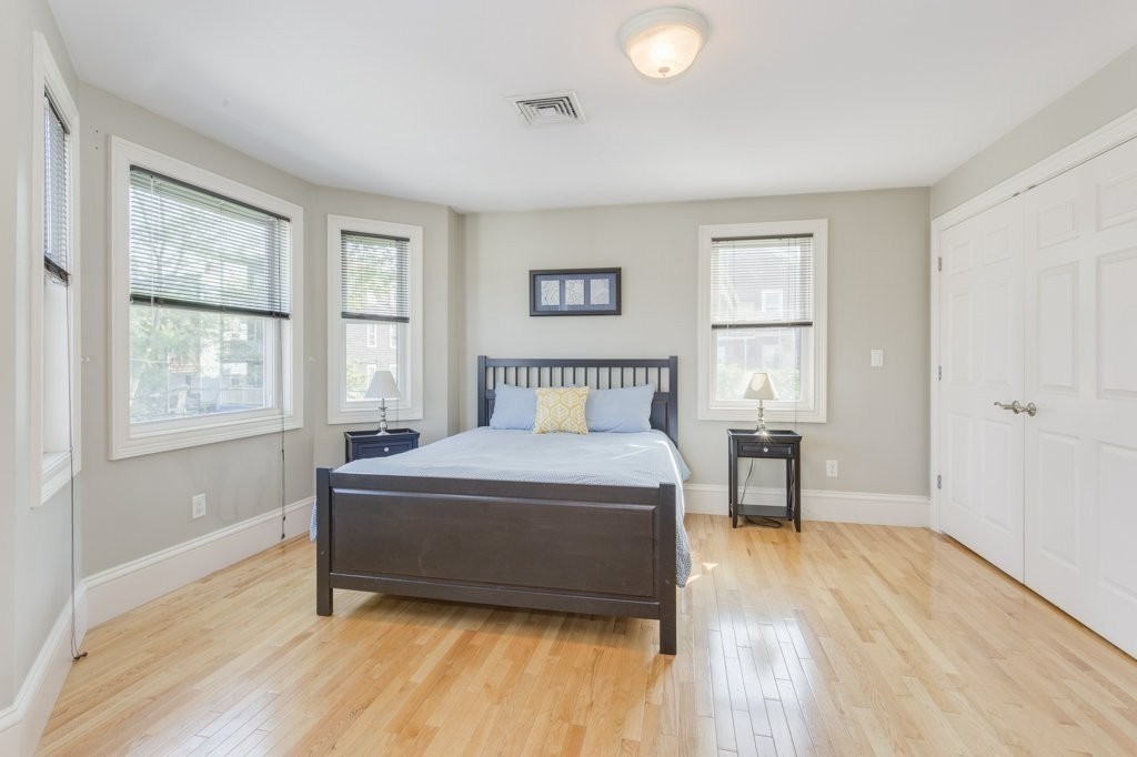 3 bed, 2 bath apartment for rent at 13 Downer Ct Unit 13, Dorchester — photo 12 of 23