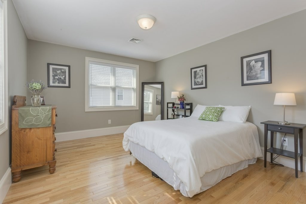 3 bed, 2 bath apartment for rent at 13 Downer Ct Unit 13, Dorchester — photo 13 of 23