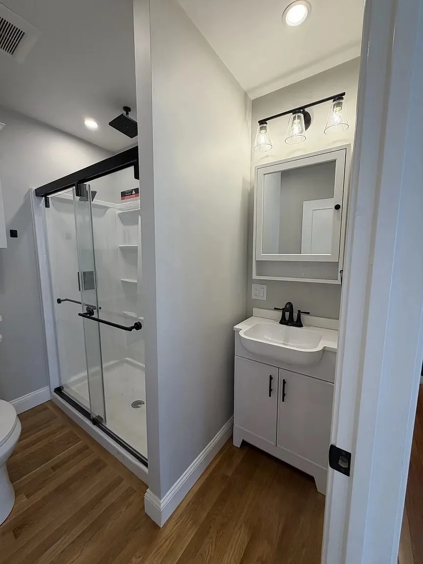 2 bed, 1 bath apartment for rent at 13 Ebbett Ave Unit 13, Quincy — photo 2 of 8