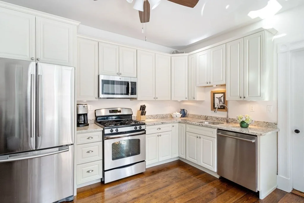 2 bed, 1 bath apartment for rent at 13 Eden St Unit 2, Charlestown — photo 4 of 10