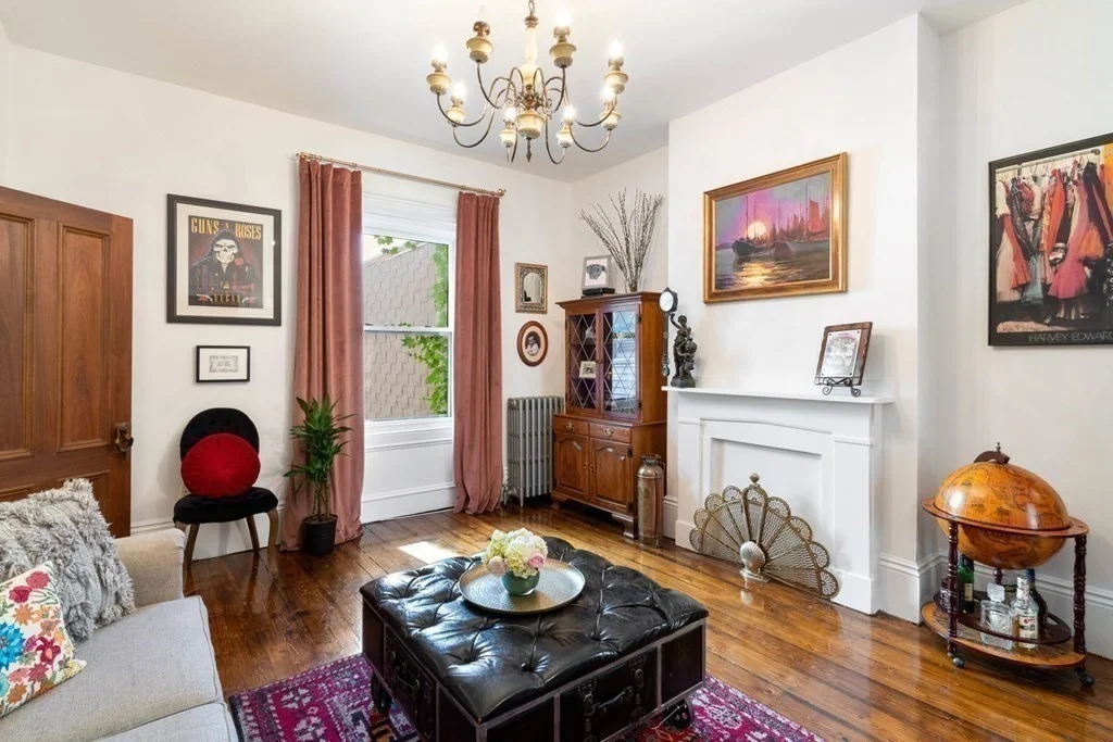 2 bed, 1 bath apartment for rent at 13 Eden St Unit 2, Charlestown — photo 3 of 10