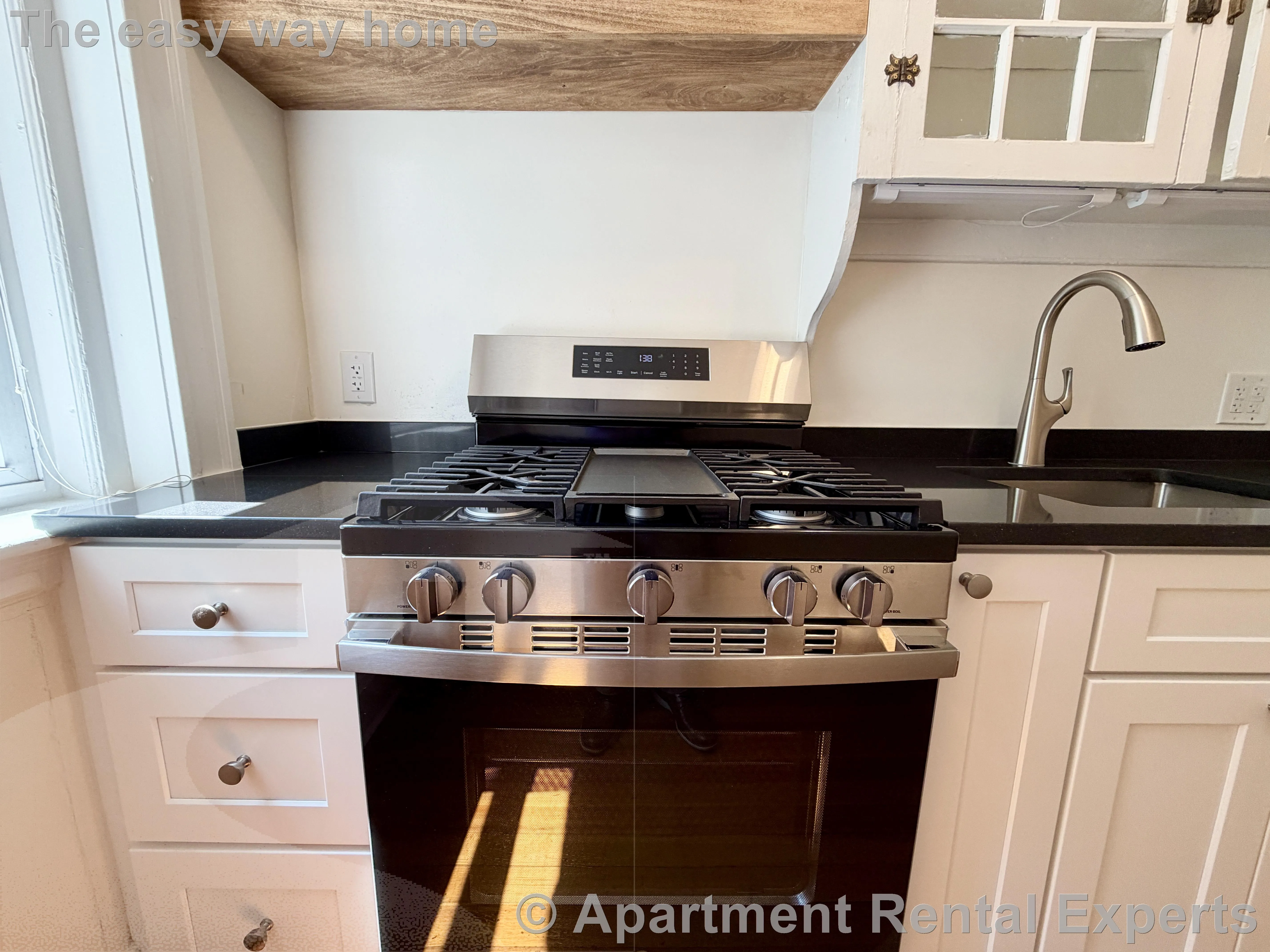 2 bed, 1 bath apartment for rent at 13 Ellery St Unit 1, Mid Cambridge — photo 3 of 15