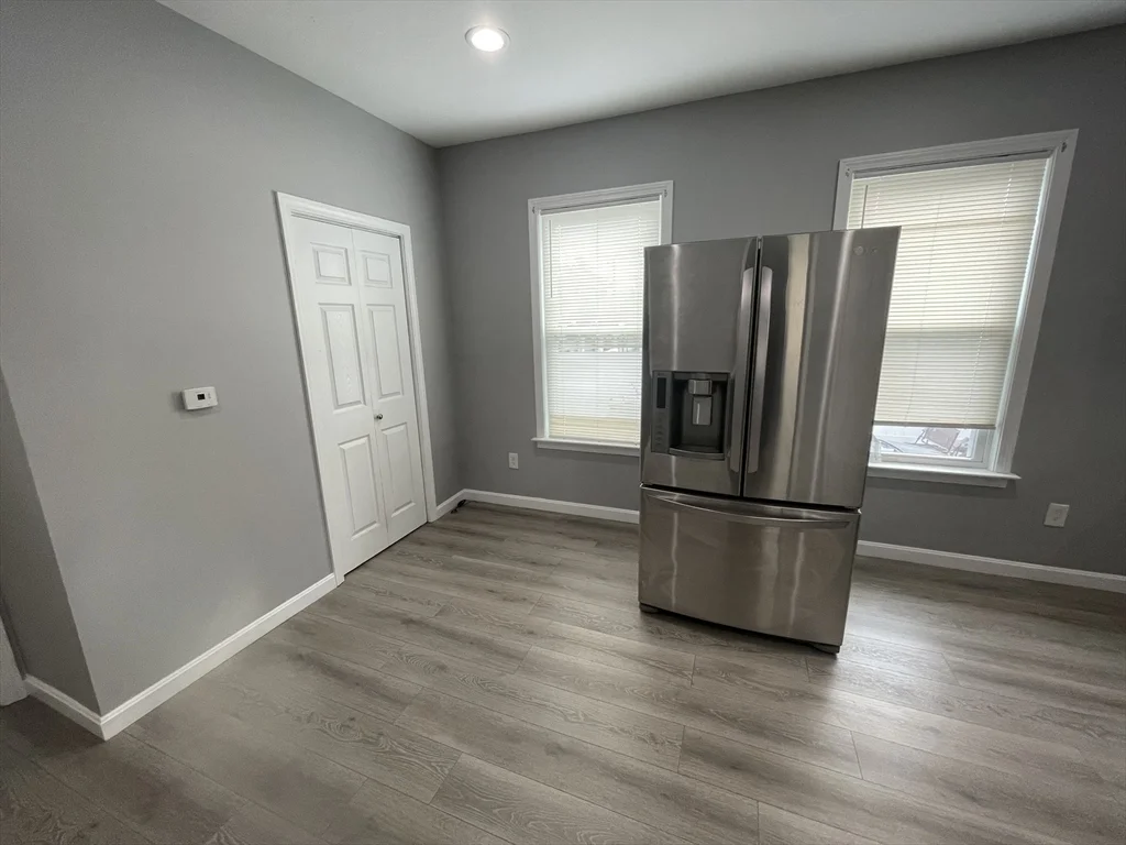 2 bed, 1 bath apartment for rent at 13 Elmwood Ave Unit 1, Lynn — photo 6 of 7