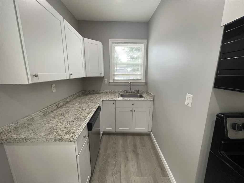 2 bed, 1 bath apartment for rent at 13 Elmwood Ave Unit 1, Lynn — photo 3 of 7
