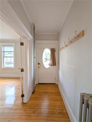 3 bed, 1 bath apartment for rent at 13 Farragut Ave Unit 2, West Somerville — photo 8 of 18
